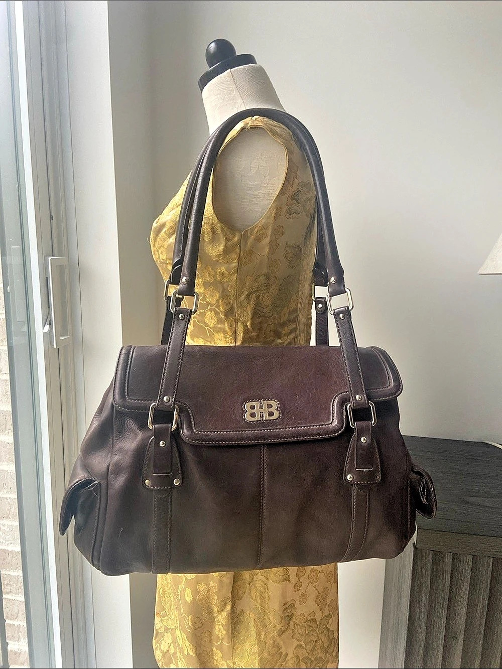 Hugo Boss Leather Shoulder Bag in Brown